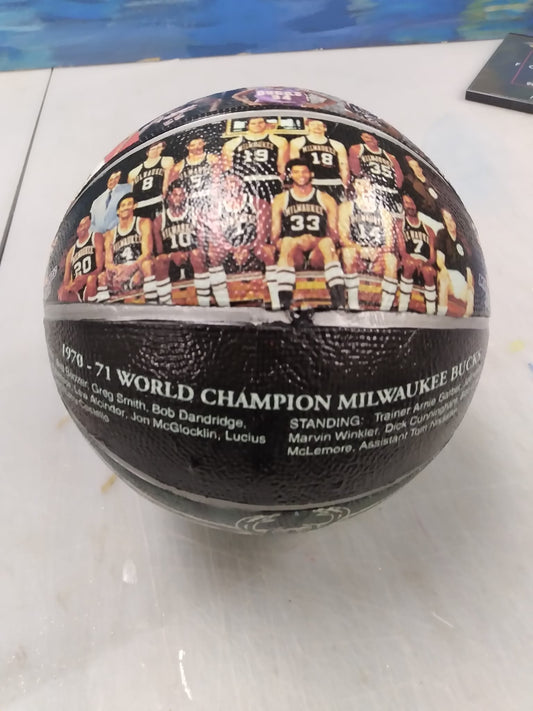 Bucks old school Retro Basketball
